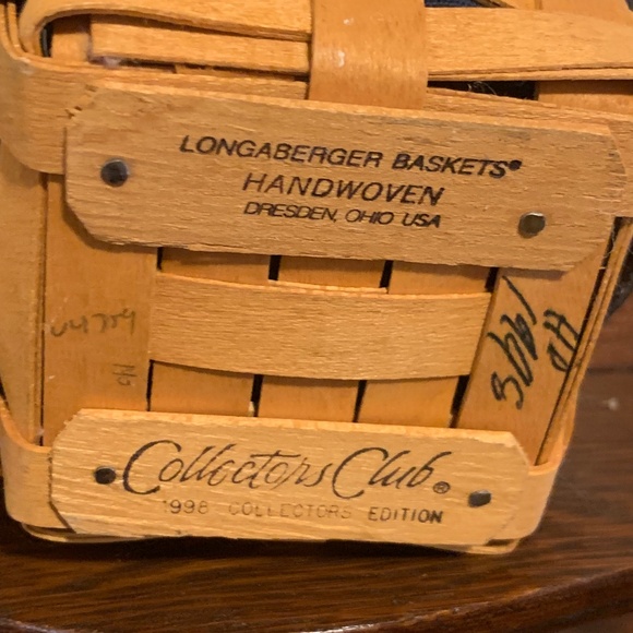 Collectors Club 1998 Longaberger Basket Leather Handles & Cotton Insert - Picture 5 of 6